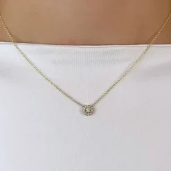 45 cm halskæde med vedhæng i 14 karat guld 0,234 ct