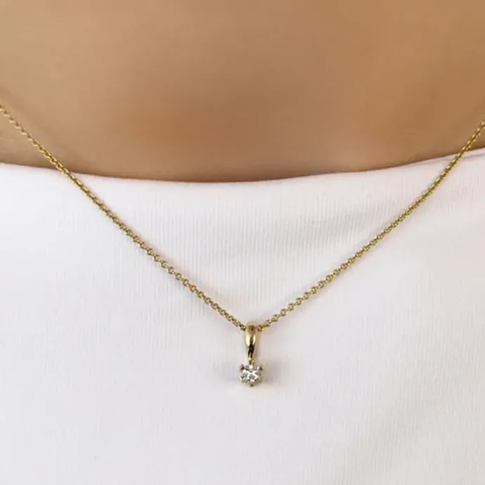 0,10 ct diamant solitairevedhæng i 14 karat guld 0,10 ct