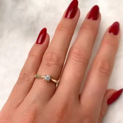 0,30 ct solitaire ring i 14 karat guld