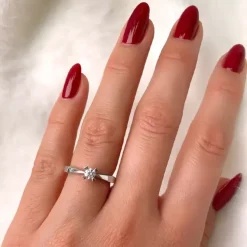 0,20 ct solitaire ring i 14 karat hvidguld