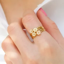 5 mm marguerit blå ring i forgyldt sølv - Maggie
