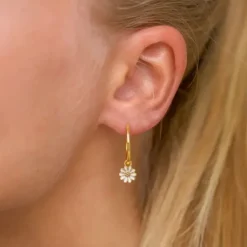 18 mm marguerit creoler i forgyldt sølv - Maggie