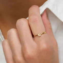 5 mm marguerit hvid ring i forgyldt sølv - Majse