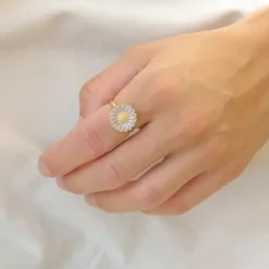 14 mm marguerit lilla ring i forgyldt sølv - Marie