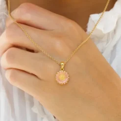 11,5 mm marguerit pink vedhæng i forgyldt sølv - Marie
