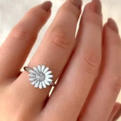 11 mm marguerit zirkon ring i sølv - Matilda