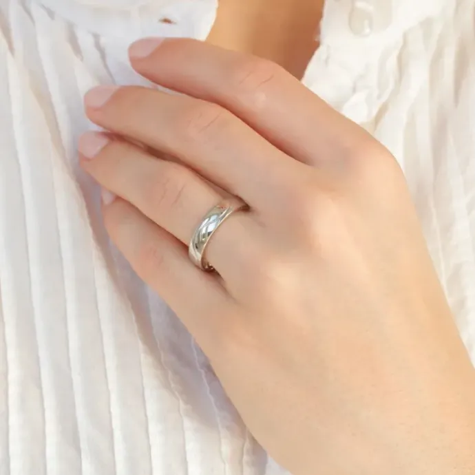 5 mm vielsesring i 14 karat hvidguld
