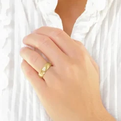 6 mm vielsesringe i 14 karat guld 0,03 ct - sæt