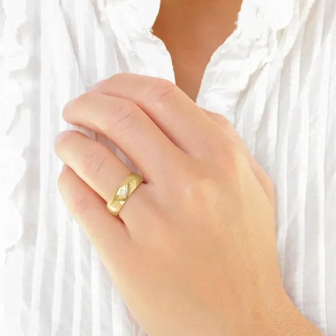 6 mm vielsesringe i 14 karat guld 0,03 ct - sæt