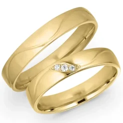 4 mm vielsesringe i 9 karat guld 0,008 ct og 0,015 ct - sæt