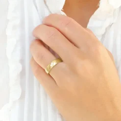 5 mm vielsesringe i 14 karat guld 0,03 ct - sæt