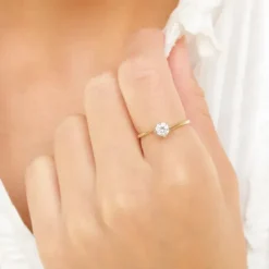 6,0 mm zirkon solitairering i 9 karat guld