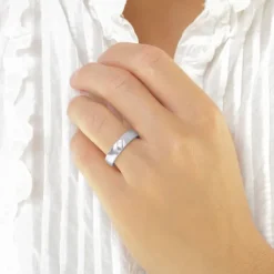 6 og 5 mm diamant vielsesringe i 9 karat hvidguld - sæt