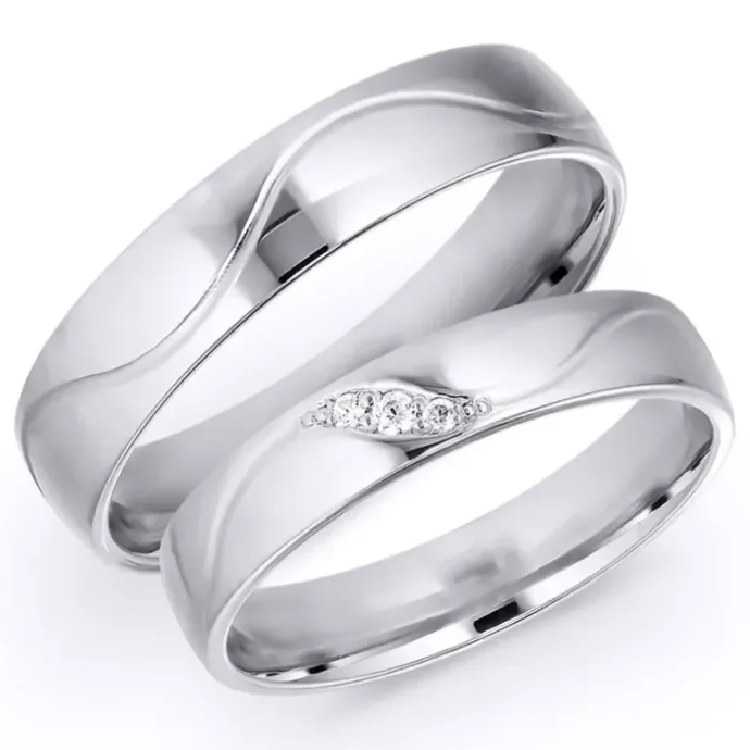 5 og 4 mm diamant vielsesringe i 9 karat hvidguld 0,008 ct og 0,015 ct - sæt