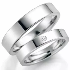 4 og 3 mm vielsesringe i 9 karat hvidguld 0,02 ct - sæt