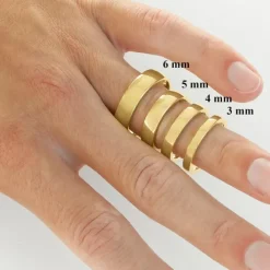 4 og 3 mm vielsesringe i 9 karat guld - sæt