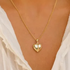 15 x 23 mm hjerte vedhæng i 8 karat guld