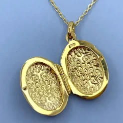 15 x 24 mm medaljon vedhæng i forgyldt sølv