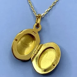 12 x 15 mm ovalt medaljon i forgyldt sølv