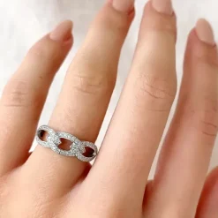 Abstrakt hvid zirkon ring i sølv