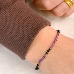 Armbånd med onyks og ametyst og hematite.
