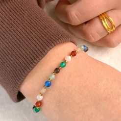 Armbånd med sten og hematite.