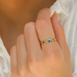 Blå zirkon ring i forgyldt sølv - Bubbly Twist