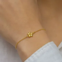 Blomster armbånd i forgyldt sølv