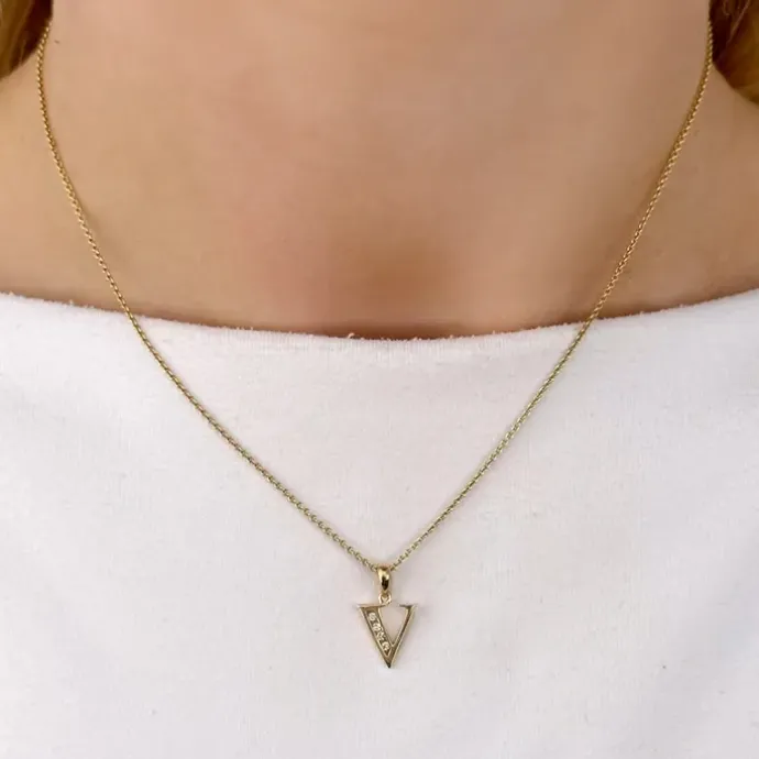 Bogstav V vedhæng i 14 karat guld 0,04 ct