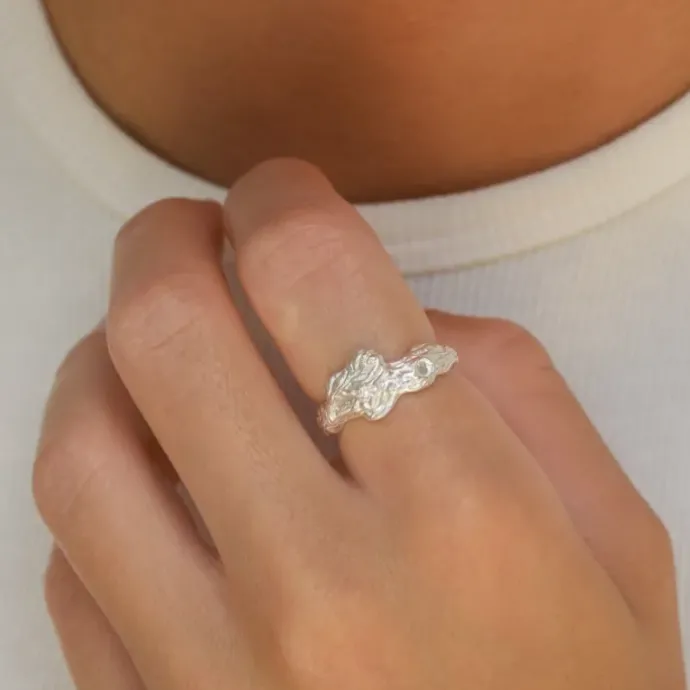 Bred ring i sølv