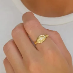 Bred zirkon ring i forgyldt sølv