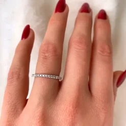 Brillant ring i 14 karat hvidguld 0,22 ct