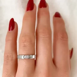Diamant alliancering i 14 karat hvidguld 1 x 0,10 ct
