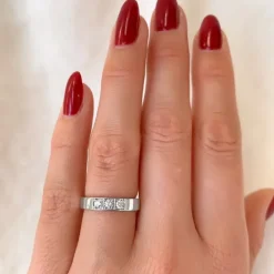Diamant alliancering i 14 karat hvidguld 3 x 0,07 ct