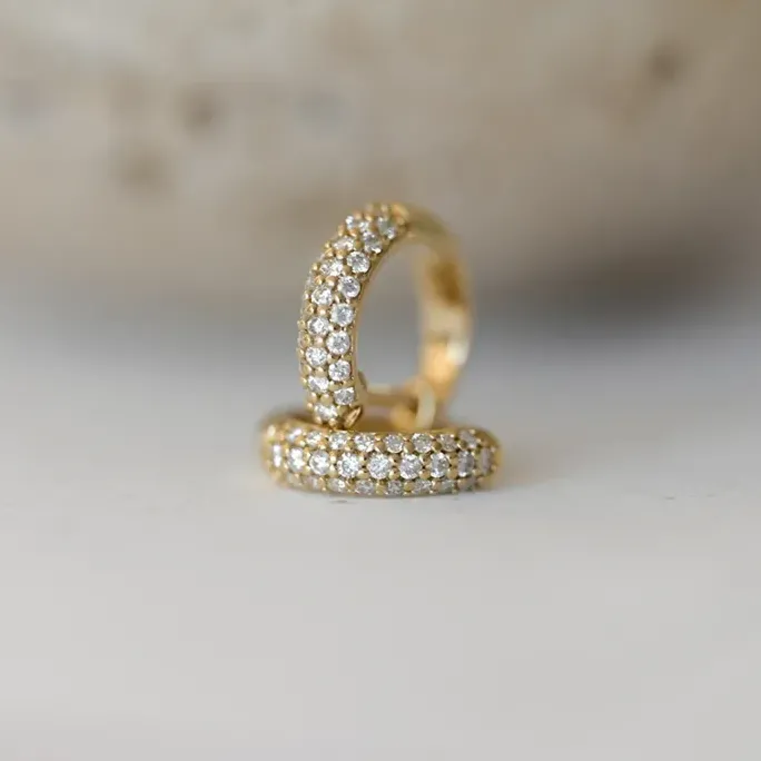 Diamant creoler i 14 karat guld med diamant