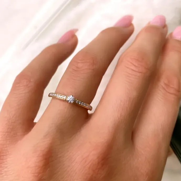 Diamant guld ring i 14 karat guld 0,09 ct 0,076 ct