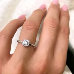 Diamant hvidgulds ring i 14 karat hvidguld 0,2 ct 0,072 ct