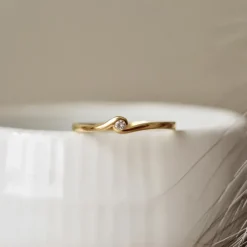 Diamant ring i 9 karat guld 0,02 ct