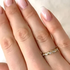 Diamant ring i 9 karat guld.- og hvidguld 0,02 ct