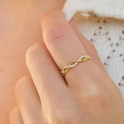 Diamant ring i 14 karat guld 0,15 ct