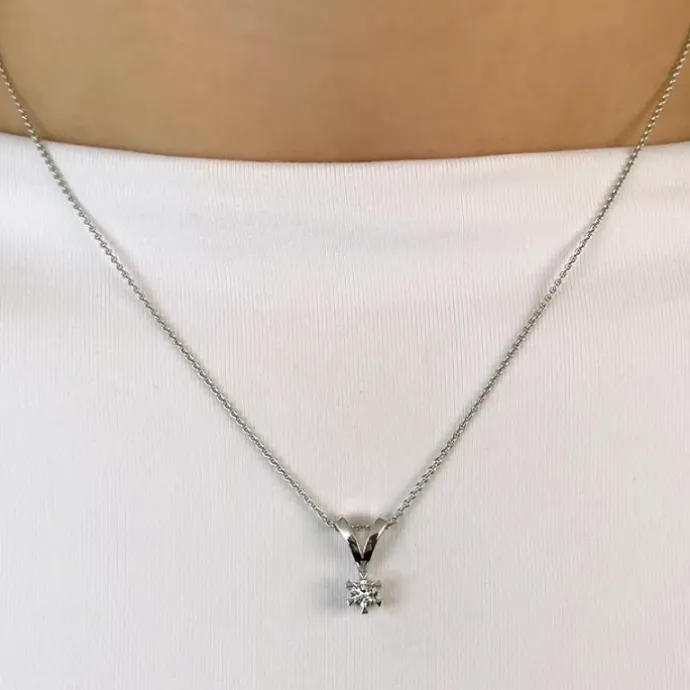 Diamant solitairevedhæng i 14 karat hvidguld 0,20 ct
