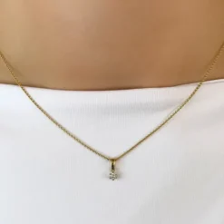 Diamant solitairevedhæng i 14 karat hvidguld 0,10 ct