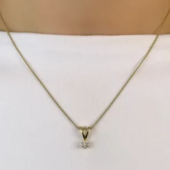 Diamant solitairevedhæng i 14 karat guld 0,10 ct