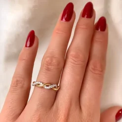 Diamantring i 14 karat guld.- og hvidguld 0,13 ct