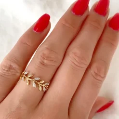 Diamantring i 14 karat guld.- og hvidguld 0,06 ct