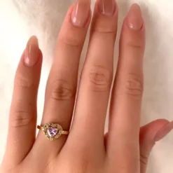 Elegant hjerte lyserød zirkon ring i 9 karat guld