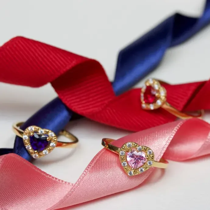 Elegant hjerte lyserød zirkon ring i 9 karat guld