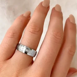 Elegant ring i rhodineret sølv