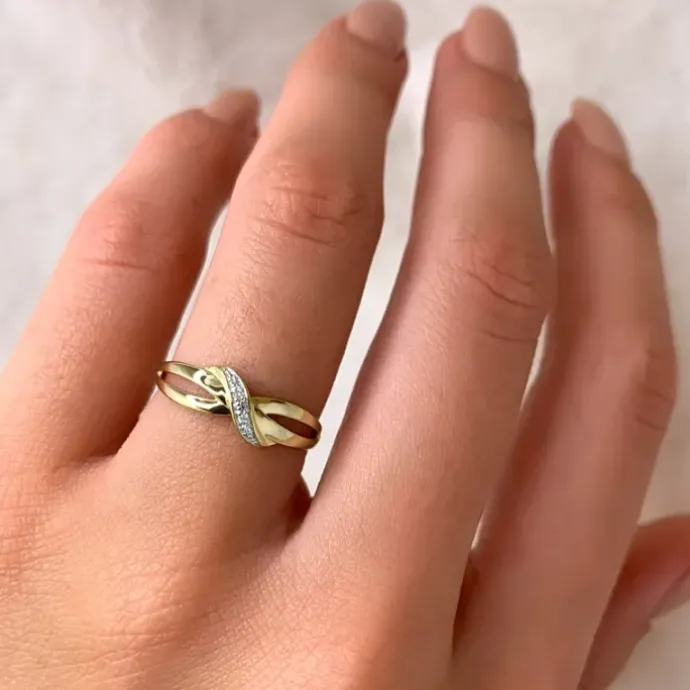 Enkel diamant ring i 14 karat guld med rhodium 0,01 ct
