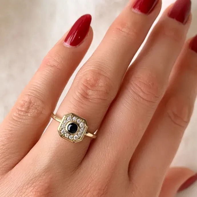 Firkantet safir brillantring i 14 karat guld 0,306 ct 0,192 ct